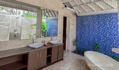 Kutus Kutus Saba Beach – 5 Bedroom Beach Front Villa at Saba Beach Gianyar