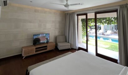 Villa Tenang – 5 Bedroom Modern Villa Close to the Beach in Batu Belig
