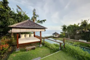 Read more about Saujana Villa – 6 Bedroom Luxury Clifftop Villa in Pecatu