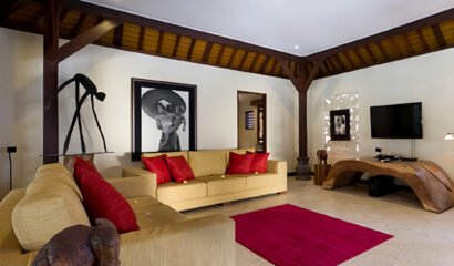 Villa San – Luxurious 6-Bedroom Villa in Ubud with a Serene 25m Pool Oasis