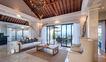 Villa Dewi Lanjar – 4 Bedroom Villa with Infinity Pool and Ocean View