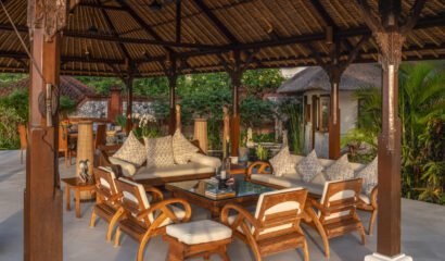 Villa Cemara – Absolute beachfront 5 Bedroom in Sanur