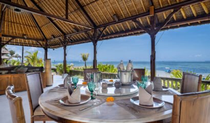 Villa Cemara – Absolute beachfront 5 Bedroom in Sanur