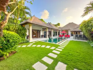 Read more about Villa Rama – Stunning 3-Bedroom Balinese Style Private Pool Villa in Seminyak