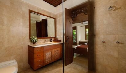 Experience Luxurious Balinese Living at Villa Alejandra in Jimbaran