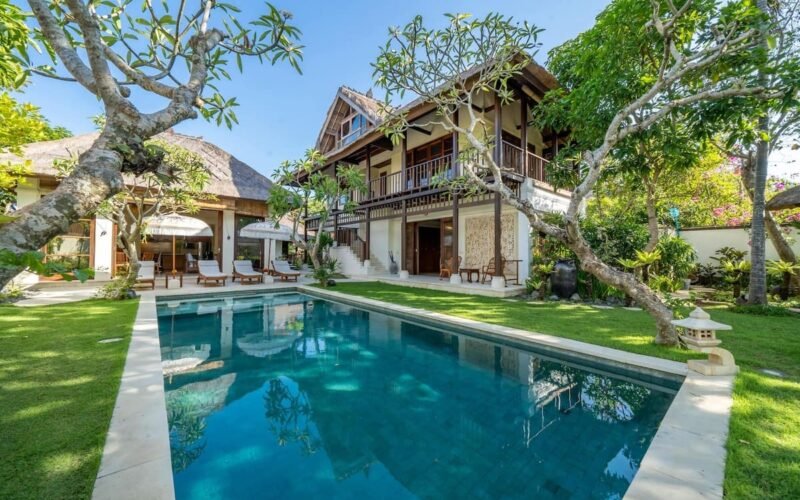 Villa Yasmine: A Tropical Paradise in Karma Jimbaran Villa Complex