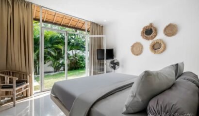 Experience Ultimate Relaxation at This Stunning 6-Bedroom Villa in Seminyak