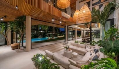 Coco Bay Villa – Exclusive 8-Bedroom Villa for Group Stays in Berawa