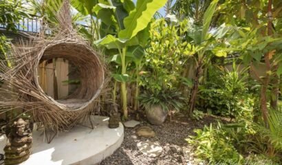 Villa Sode Balangan – Unique Design Building With Beautiful Manicure Landscape