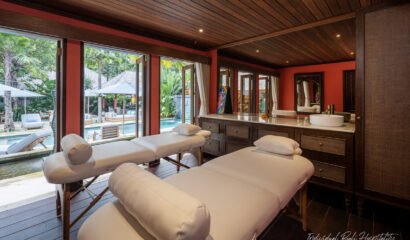 The Suaka Baliaga – 7BR Balinese Tropical Villa Perfect for Kids Near Batu Belig Beach