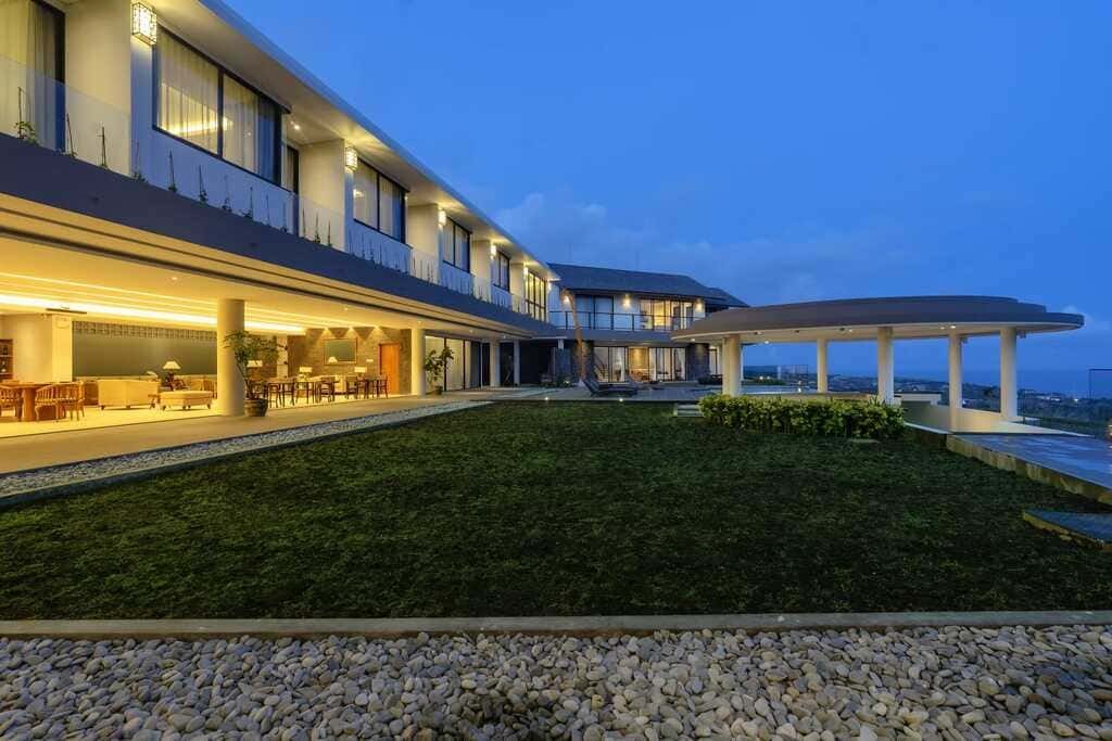 Grand Villa Uluwatu