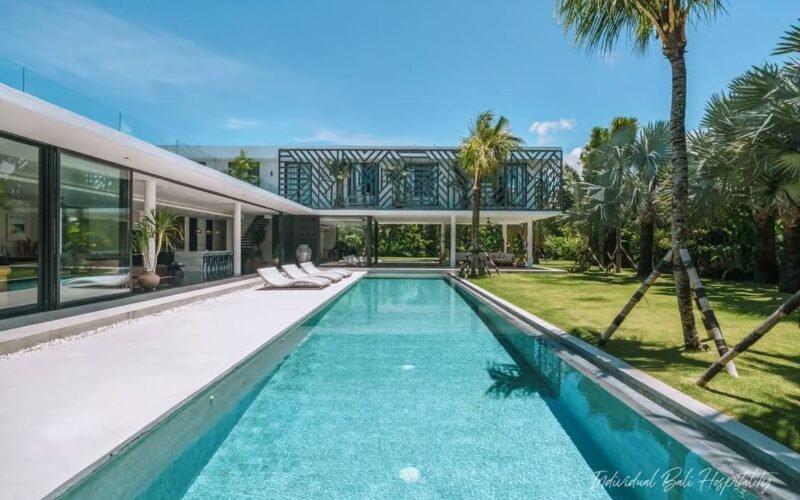 The Bull House – Luxury 6-Bedroom Villa in Seminyak