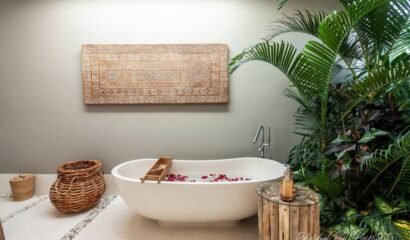 Luxury 5-Bedroom Villa in Seminyak, Bali – Private Infinity Pool and Garden Sanctuary