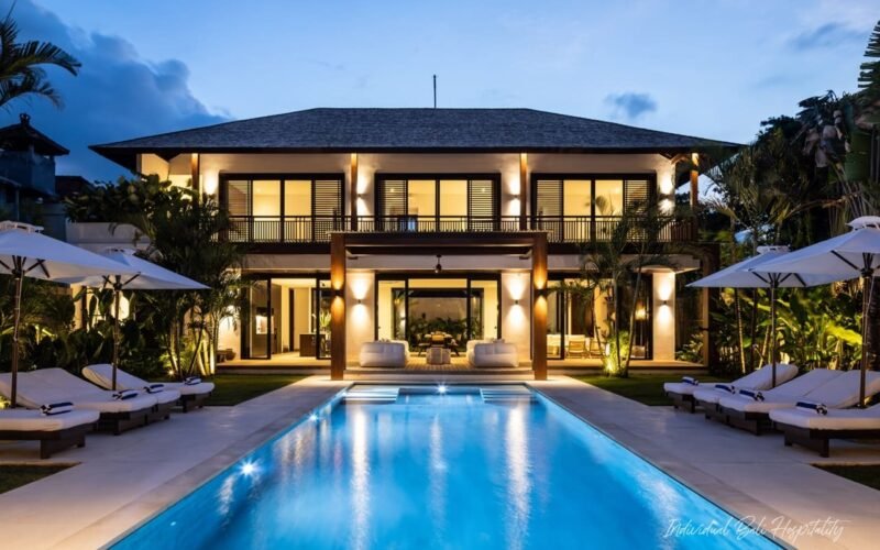 Villa Gendang – 5-Bedroom Private Villa Walking Distance to Seminyak Beach
