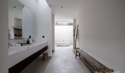 Villa Gendang – 5-Bedroom Private Villa Walking Distance to Seminyak Beach