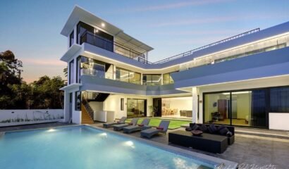 Sea View Villa Uluwatu – Your Modern Oceanfront Escape Near Savaya