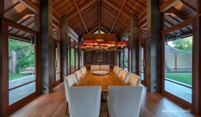 Jeeva Tirta Villa – A Tropical Riverside Retreat Villa with Luxurious Facilities in Seminyak