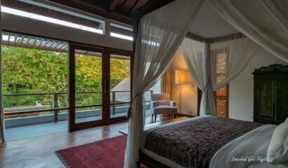 Jeeva Tirta Villa – A Tropical Riverside Retreat Villa with Luxurious Facilities in Seminyak