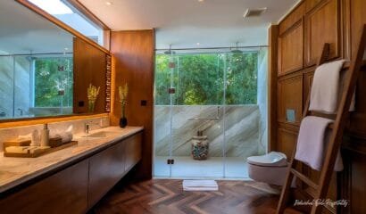 Jeeva Tirta Villa – A Tropical Riverside Retreat Villa with Luxurious Facilities in Seminyak