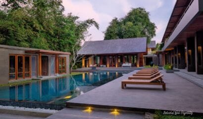 Jeeva Tirta – A Tropical Riverside Retreat Villa with Luxurious Facilities in Seminyak