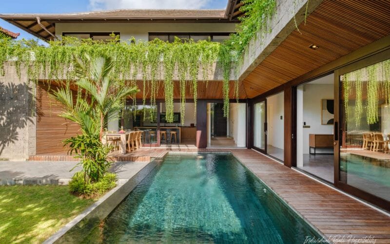 Villa Uni Canggu – 3BR Tropical Retreat Near Echo Beach and Batu Bolong