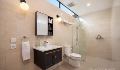 Evergreen Villa – Expansive 9-Bedroom Villa for Groups in Canggu