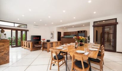 Evergreen Villa – Expansive 9-Bedroom Villa for Groups in Canggu