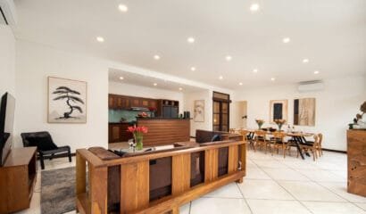 Evergreen Villa – Expansive 9-Bedroom Villa for Groups in Canggu