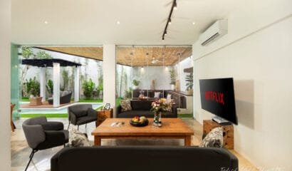 Pine Villa – A 7-Bedroom Private Villa in Canggu, Just 8 Minutes from Batu Bolong Beach