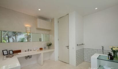 Pine Villa – A 7-Bedroom Private Villa in Canggu, Just 8 Minutes from Batu Bolong Beach