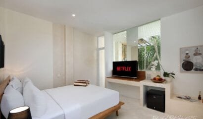 Pine Villa – A 7-Bedroom Private Villa in Canggu, Just 8 Minutes from Batu Bolong Beach