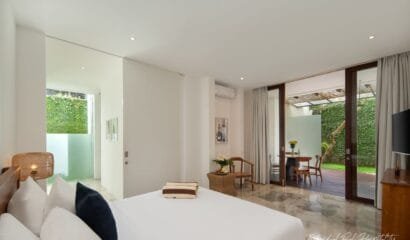 Pine Villa – A 7-Bedroom Private Villa in Canggu, Just 8 Minutes from Batu Bolong Beach