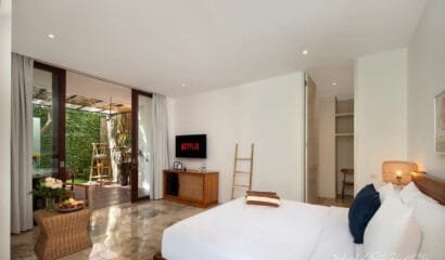 Pine Villa – A 7-Bedroom Private Villa in Canggu, Just 8 Minutes from Batu Bolong Beach