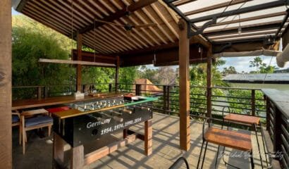 NicoNico Mansion Unique Art Themed 7 Bedroom Villa in Seminyak