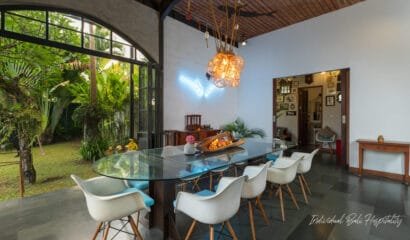 NicoNico Mansion Unique Art Themed 7 Bedroom Villa in Seminyak