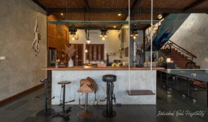 NicoNico Mansion Unique Art Themed 7 Bedroom Villa in Seminyak