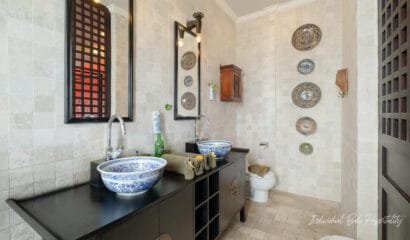 NicoNico Mansion Unique Art Themed 7 Bedroom Villa in Seminyak