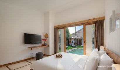Viola Villa – Huge 9-Bedroom Private Villa in the Heart of Seminyak