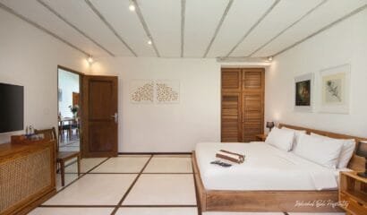 Viola Villa – Huge 9-Bedroom Private Villa in the Heart of Seminyak