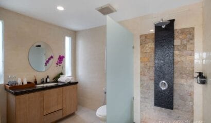 Rosefield Villa – A Grand 11-Bedroom Private Estate in Berawa / Canggu