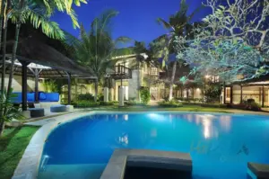 A Spacious 9-Bedroom Villa for Big Groups & Weddings in the Heart of Seminyak